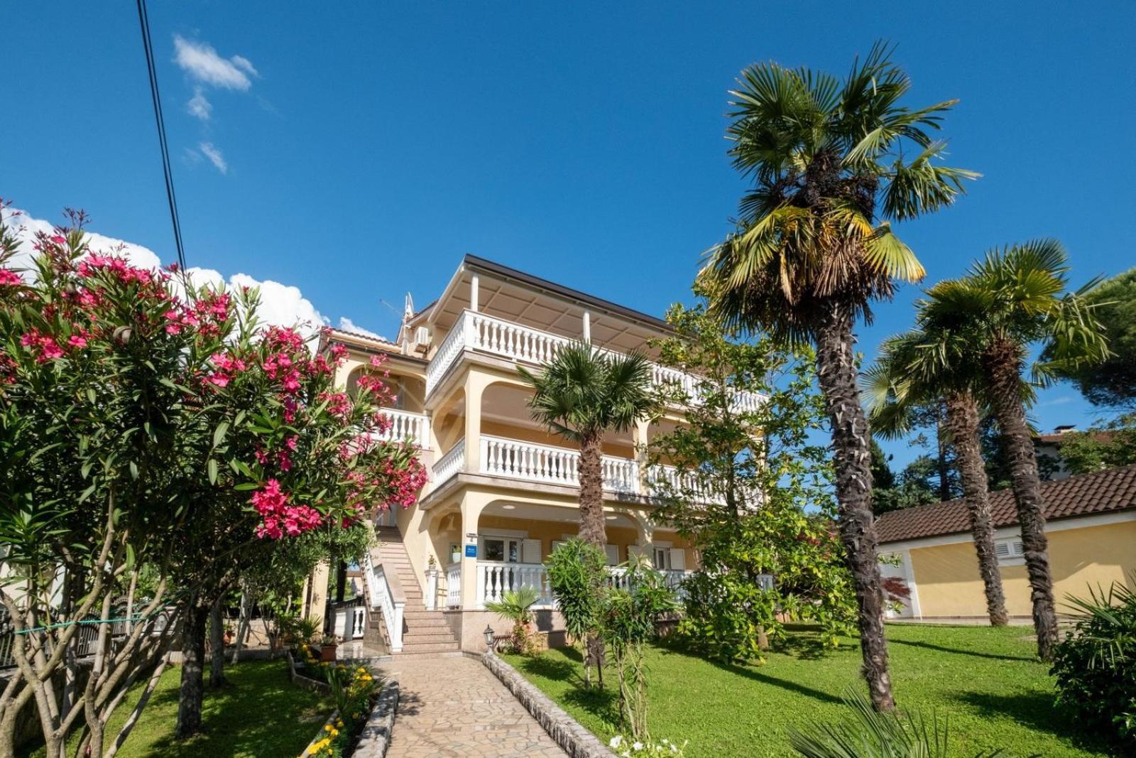 Apartments Serbecic Malinska Exterior foto